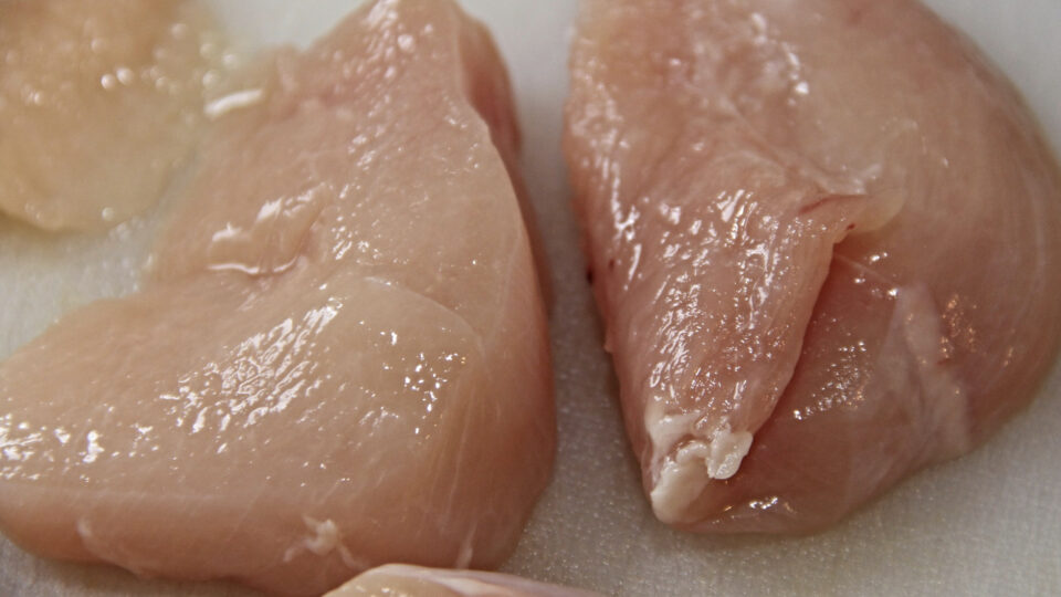 How to Handle Raw Poultry